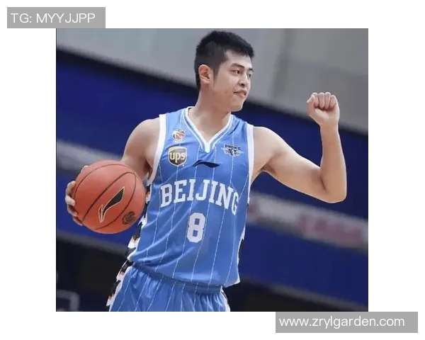 方硕的篮球之路:从青涩少年到职业赛场的辉煌历程与成长故事 方硕的篮球之路:从青涩少年到职业赛场的辉煌历程与成长故事